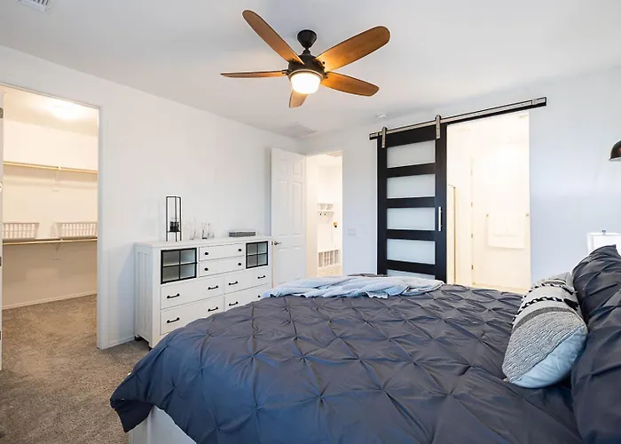 Holiday home On Kingbird